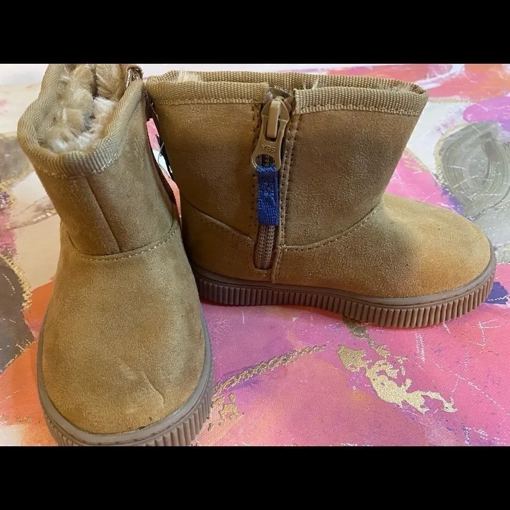 🛍Cat & Jack Boys Arias Winter Boots size :6